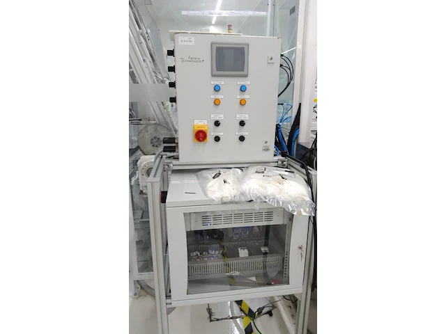 Cleanroom pvb cutting cel - afbeelding 22 van  29