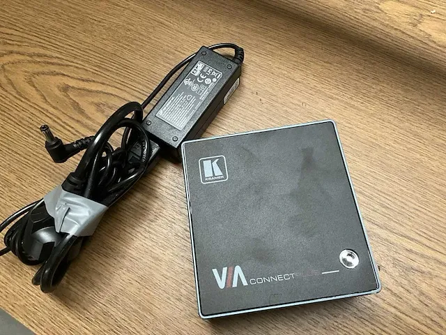 Clickshare systeem computer - afbeelding 1 van  4