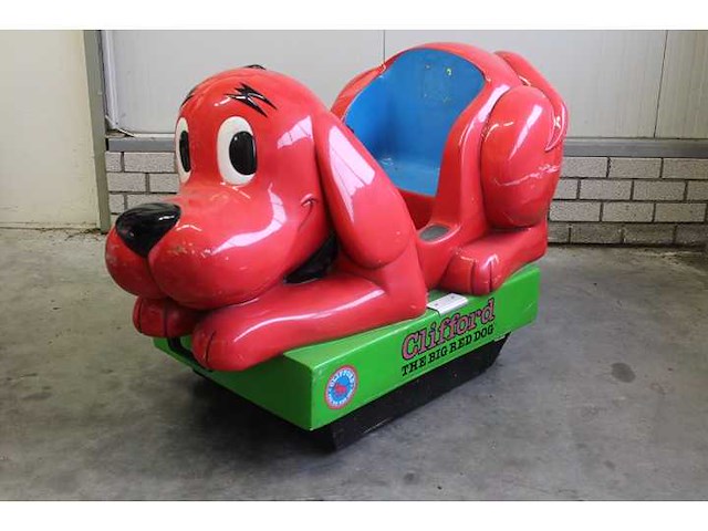 Clifford de hond - kiddy ride - afbeelding 1 van  4