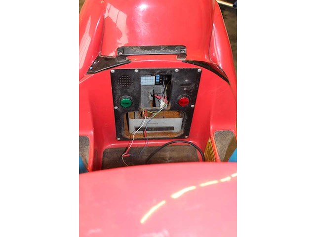 Clifford de hond - kiddy ride - afbeelding 3 van  4