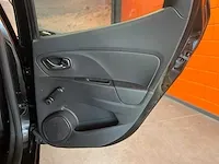 Clio - afbeelding 9 van  27