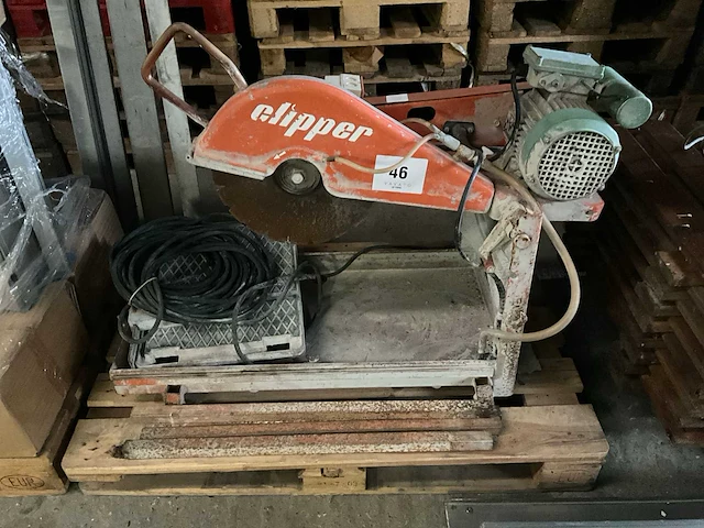 Clipper nn steenzaagmachine - afbeelding 1 van  7