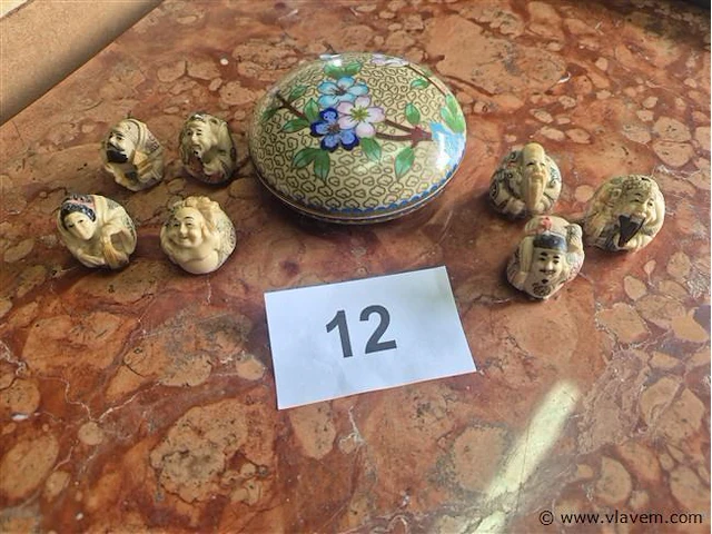 Cloisonne potje en figuren - afbeelding 1 van  3