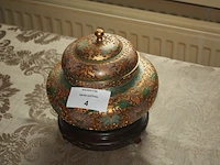Clossonne pot op houten voet
