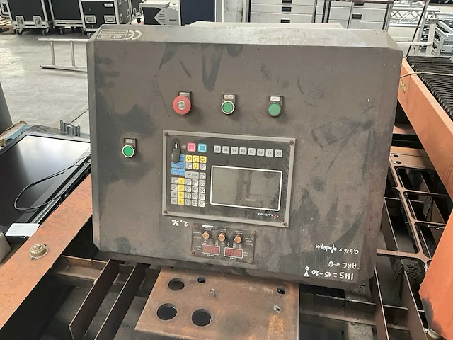 Cnc plasmasnijmachine jinan unich lxp 1530 - afbeelding 19 van  19