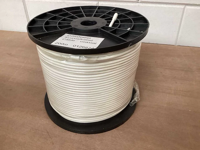 Coaxkabel, haspel 200 meter - afbeelding 1 van  3