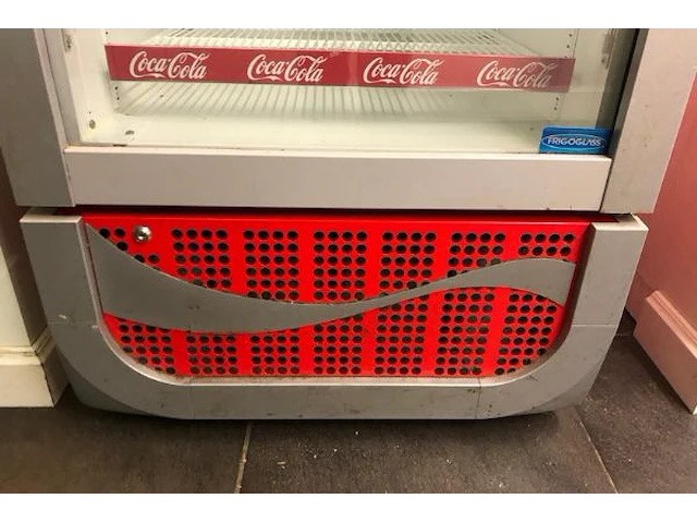 Coca cola verticale vitrinekoelkast - afbeelding 2 van  6