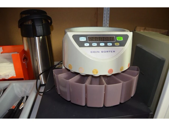 Coin sorter euro 0128582, kassa geldlade, thermosfles, pcv bak met bestek, pvc mora serviette en vorken dispenser - afbeelding 3 van  9
