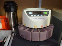 Coin sorter euro 0128582, kassa geldlade, thermosfles, pcv bak met bestek, pvc mora serviette en vorken dispenser - afbeelding 3 van  9