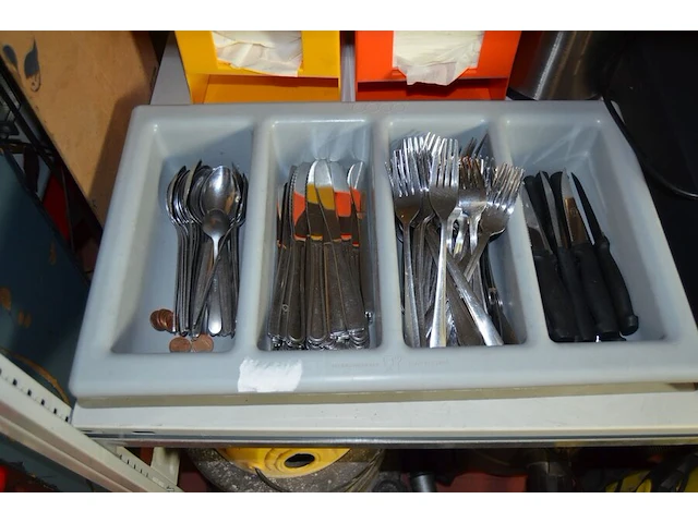 Coin sorter euro 0128582, kassa geldlade, thermosfles, pcv bak met bestek, pvc mora serviette en vorken dispenser - afbeelding 5 van  9