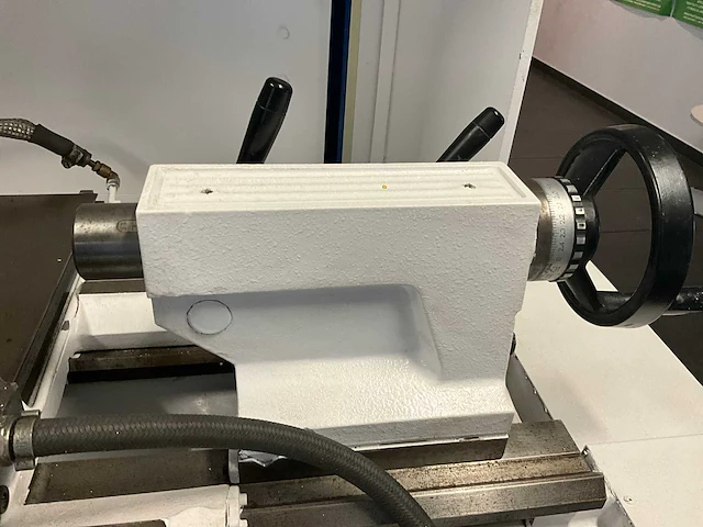 Colchester - cnc 1000 - cnc draaibank - afbeelding 12 van  13