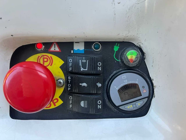 Collect 2411 electric - 2018 - straatveegmachine - afbeelding 3 van  12