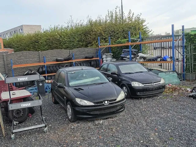 Collectie auto-onderdelen - afbeelding 1 van  19