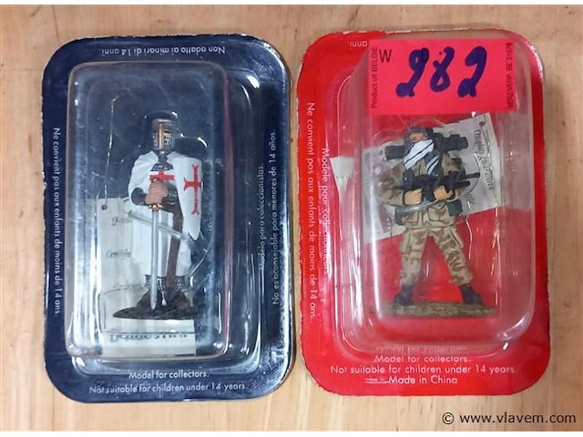 Collectie figuren - afbeelding 1 van  1