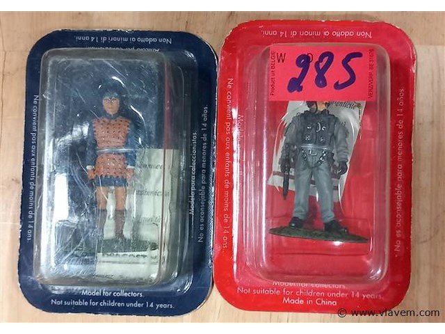 Collectie figuren - afbeelding 1 van  1