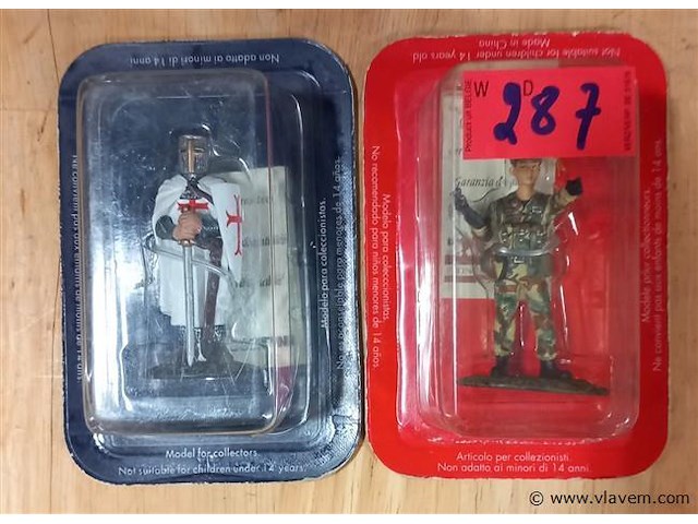 Collectie figuren - afbeelding 1 van  1
