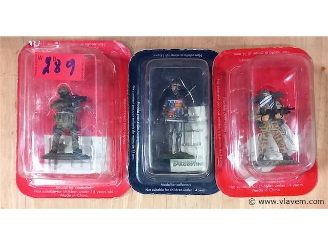 Collectie figuren - afbeelding 1 van  1