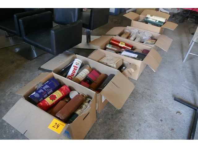 Collectie flessen en kokers - afbeelding 1 van  5