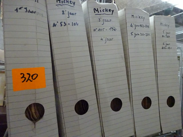 Collectie micky in 5 dozen vanaf 1950 - afbeelding 1 van  9