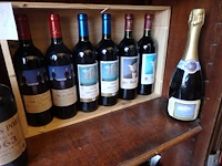 Collectie rene magritte 6flessen in kist + 1 fles champagne met certificaat