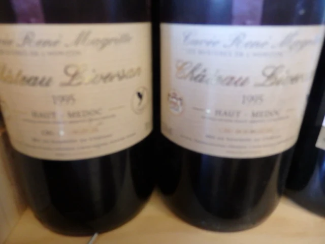 Collectie rene magritte 6flessen in kist + 1 fles champagne met certificaat - afbeelding 2 van  7