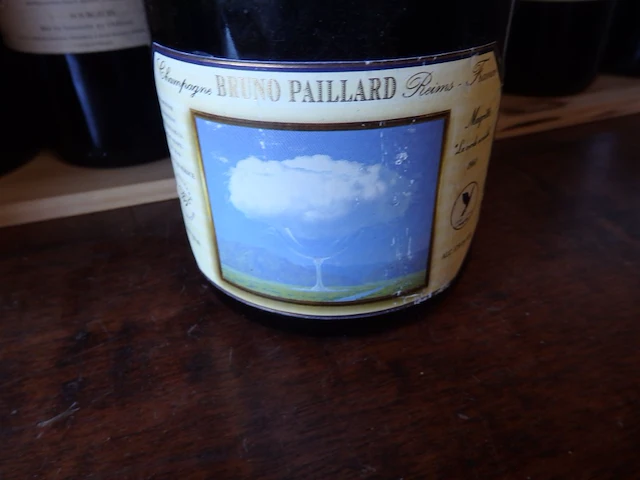Collectie rene magritte 6flessen in kist + 1 fles champagne met certificaat - afbeelding 5 van  7