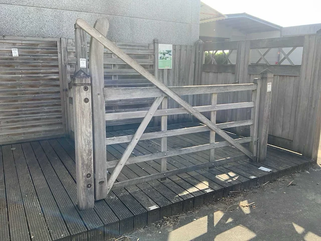 Collstrop enkele houten poort - afbeelding 2 van  8