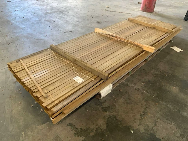 Collstrop partij gevelbekleding onderlat - afbeelding 2 van  5
