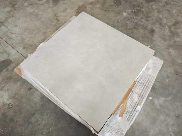 Colorker diverso mercury mat 90x90 cm tegel 9,72 m² - afbeelding 3 van  6