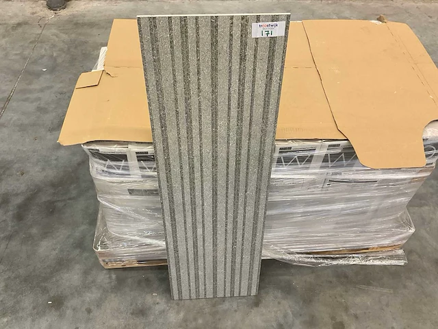 Colorker moments grey matic decor wandtegel 31,6x100 cm 24 m² - afbeelding 2 van  3