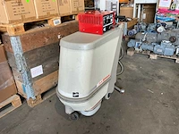 Comac cb40 schrobmachine - afbeelding 3 van  8