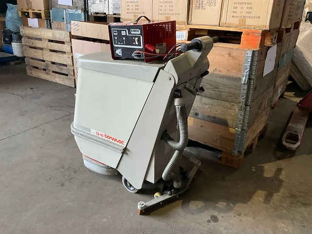 Comac cb40 schrobmachine - afbeelding 4 van  8
