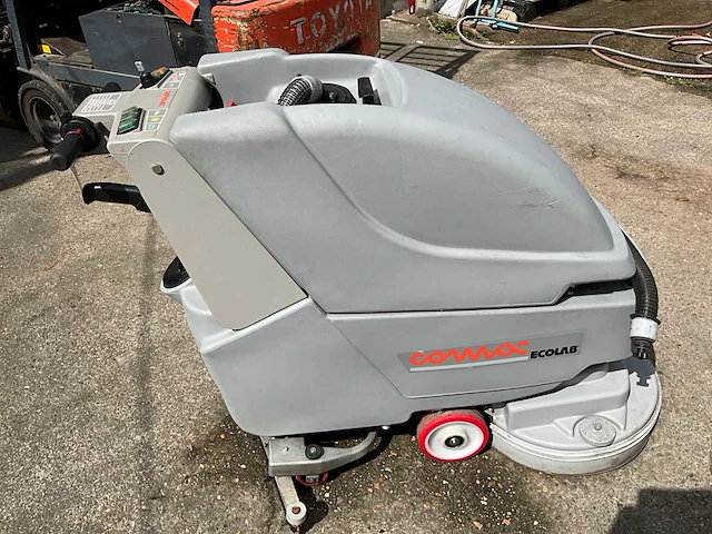 Comac ecolab simbla 45 b vloerreinigermachine - afbeelding 1 van  6