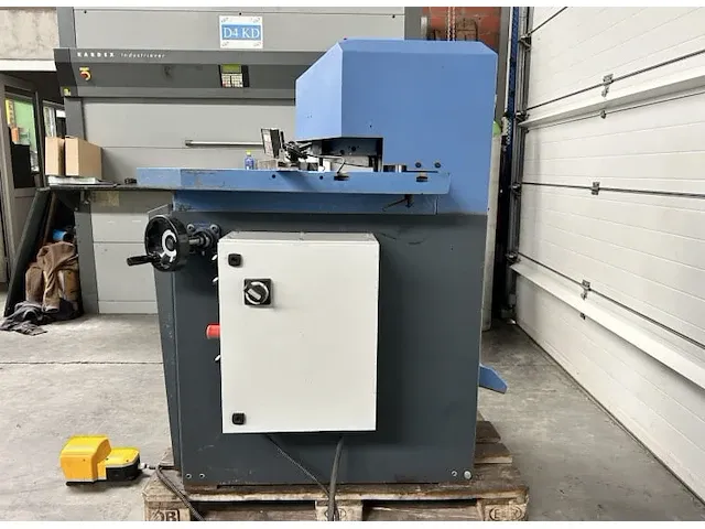 Comaco var225/6 hydraulische uithoekschaar - afbeelding 7 van  9