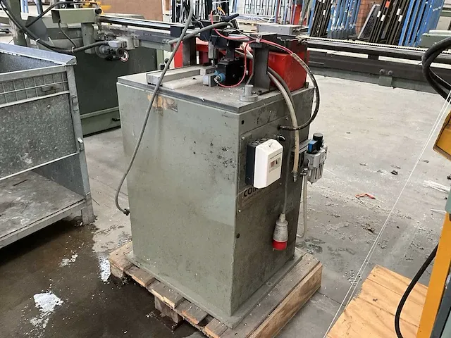 Comall freesmachine - afbeelding 1 van  9