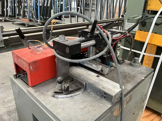 Comall freesmachine - afbeelding 6 van  9