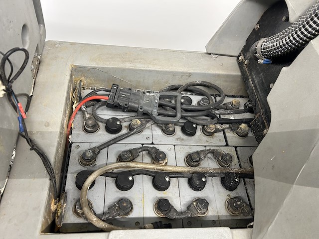 Comax tripla 6511 veeg -en schrobmachine - bj 2009 - afbeelding 3 van  5