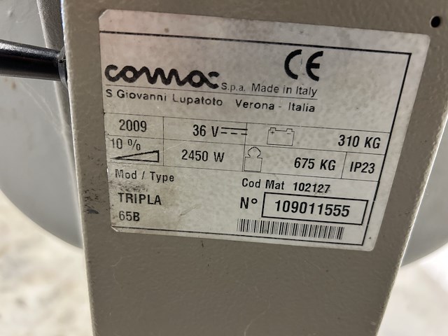 Comax tripla 6511 veeg -en schrobmachine - bj 2009 - afbeelding 4 van  5
