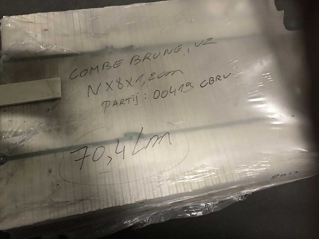 Combe brune verzoet natuursteen plinten 70,4 lm - afbeelding 2 van  3