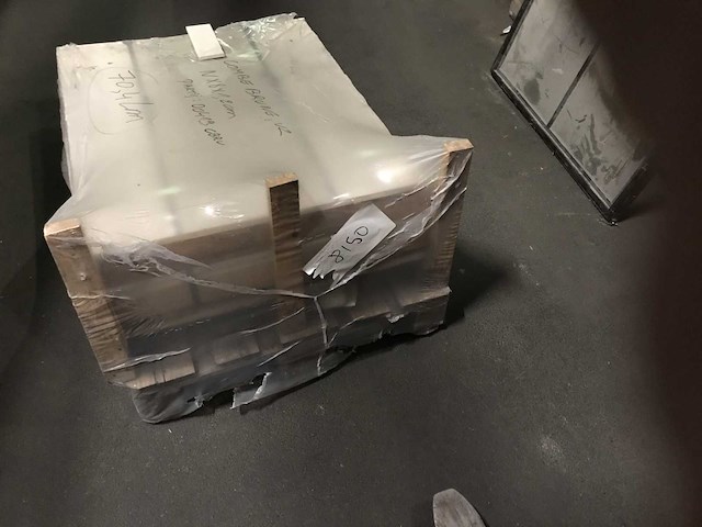 Combe brune verzoet natuursteen plinten 70,4 lm - afbeelding 3 van  3