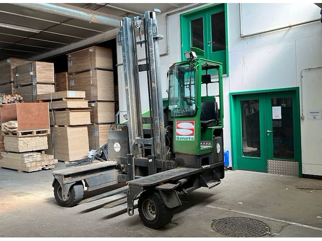 Combilift c4000 multidirectionele heftruck - afbeelding 1 van  9