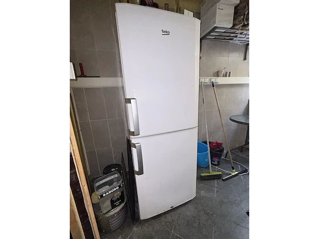 Combinatie koelkast-diepvries beko - afbeelding 1 van  3