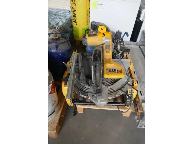 Combinatiezaag tafelzaag en afkortzaagmachine dewalt - afbeelding 1 van  4