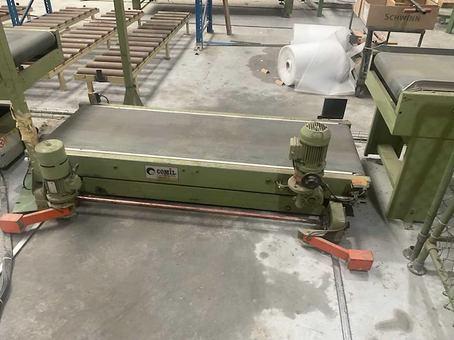 Comil hoogte-en zijdelingsverstelbare transportband- houtbewerking - houtbewerkingsmachines - afbeelding 1 van  4