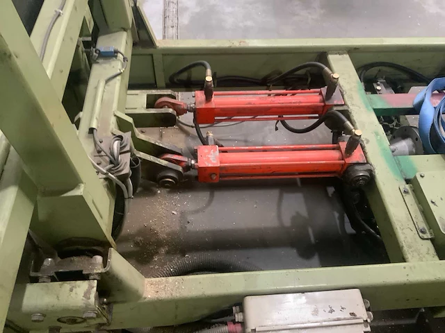 Comil opklapbare transportband- houtbewerking - houtbewerkingsmachines - afbeelding 2 van  12