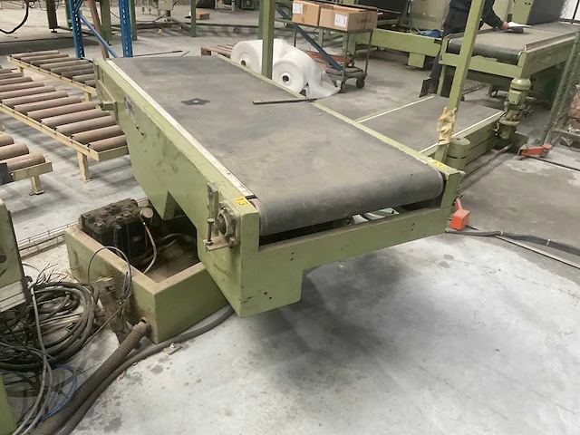Comil pivoterende transportband- houtbewerking - houtbewerkingsmachines - afbeelding 3 van  3