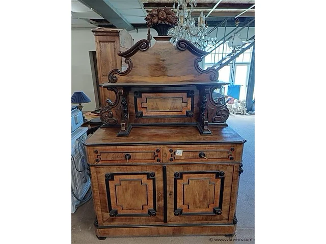 Commode kast - afbeelding 1 van  4