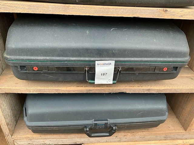 Commodore reiskoffer (2x) - afbeelding 1 van  1