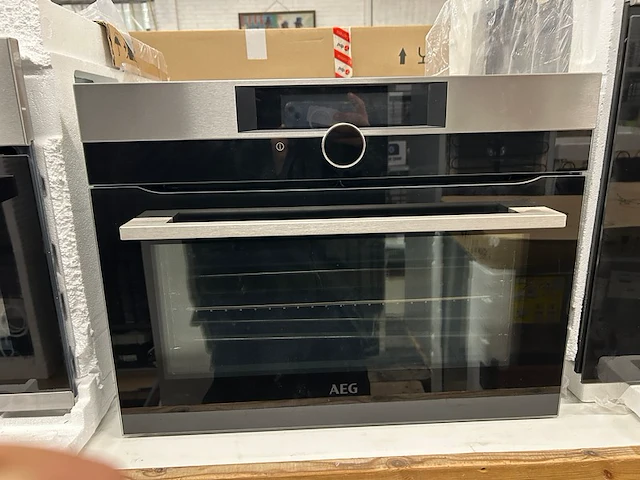 Compact inbouw oven aeg - afbeelding 1 van  7