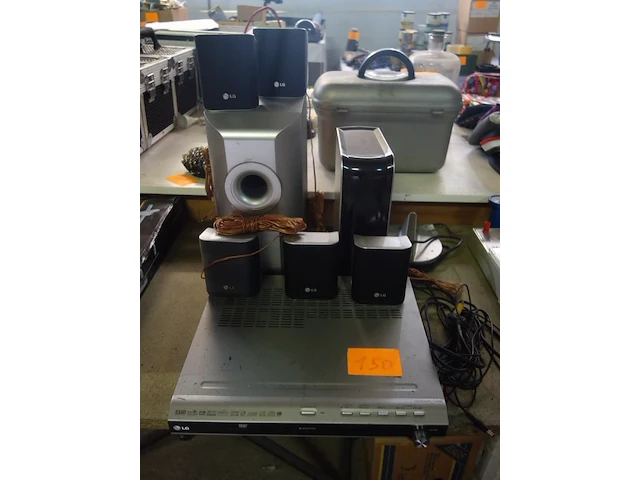 Compacte dvd speler en lg boxen - afbeelding 1 van  3